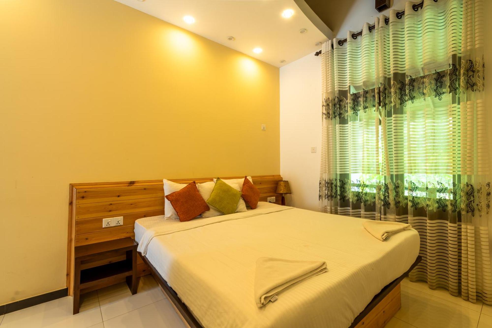 Hotel Bella Vista Анурадхапура Екстериор снимка