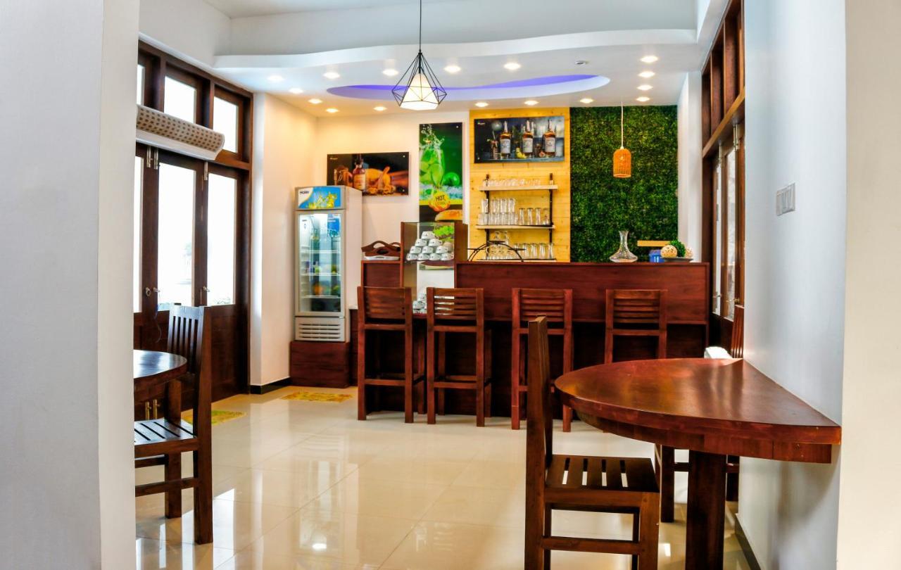Hotel Bella Vista Анурадхапура Екстериор снимка